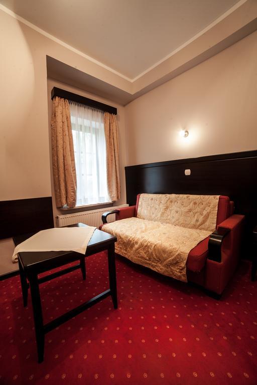 Hotel Maria Стшелин Экстерьер фото